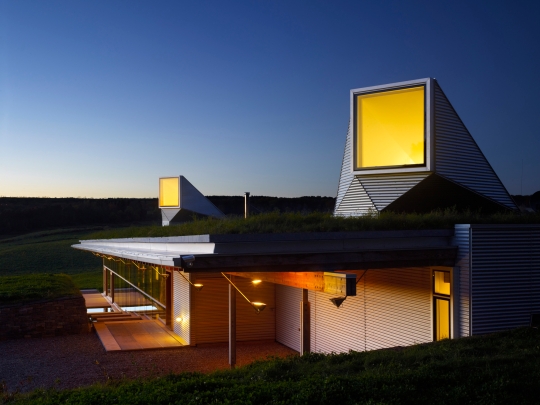 Meadow House by Ian MacDonald Architect